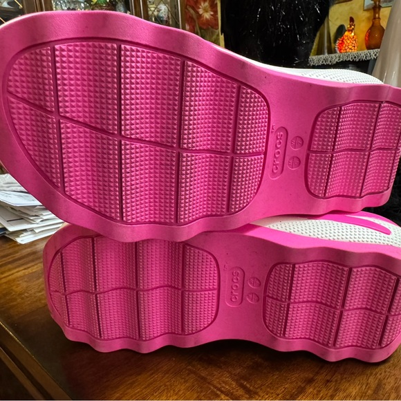 CROCS Mega Crush Triple Strap Vibrant Pink Platform Sandals size 7 - Picture 4 of 4